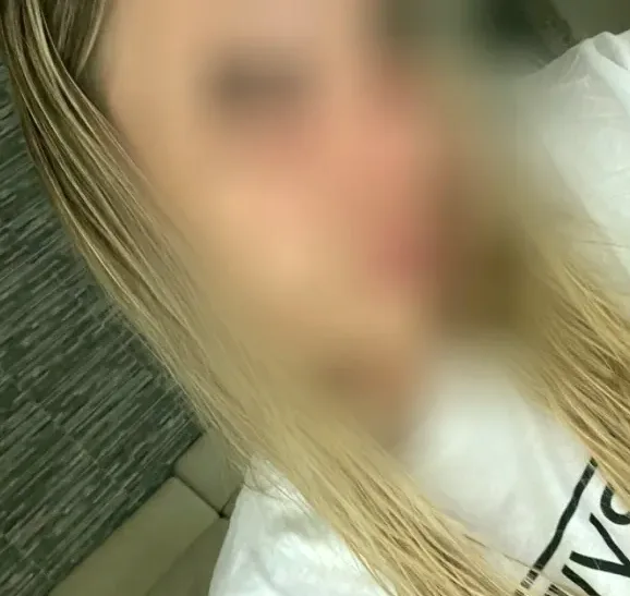 Demi, 20