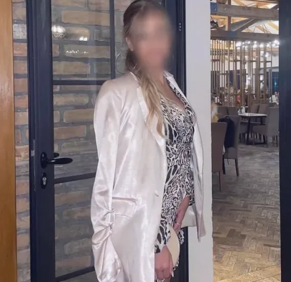 Iris, 25