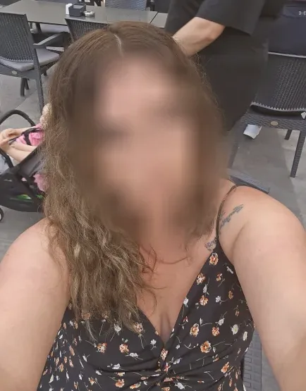 Karin, 36
