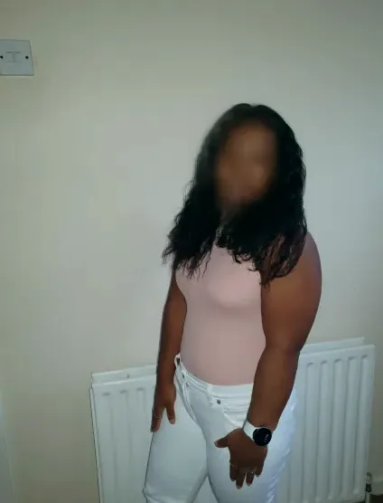 Naima, 24