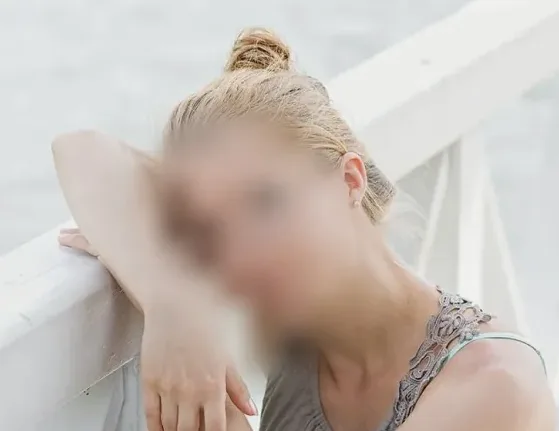 Nina, 40