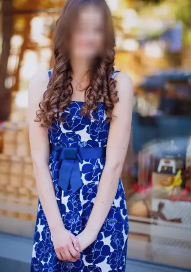 Sabine, 32