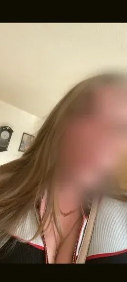 Zoe, 25